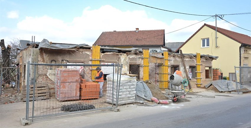 Rodna kuća Stjepana Mihalića uskoro konstrukcijski obnovljena – Nakon cjelovite obnove, u njoj književne večeri, predavanja i vrijedna ostavština obitelji Mihalić